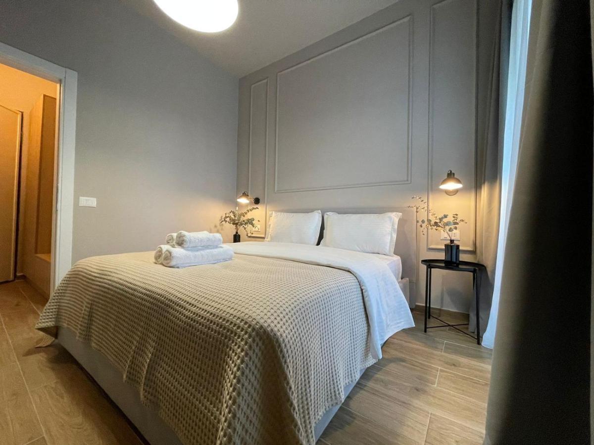 Square 21 Apartments Tirana Bagian luar foto