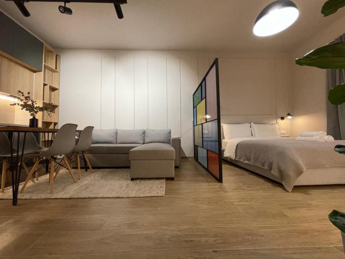 Square 21 Apartments Tirana Bagian luar foto