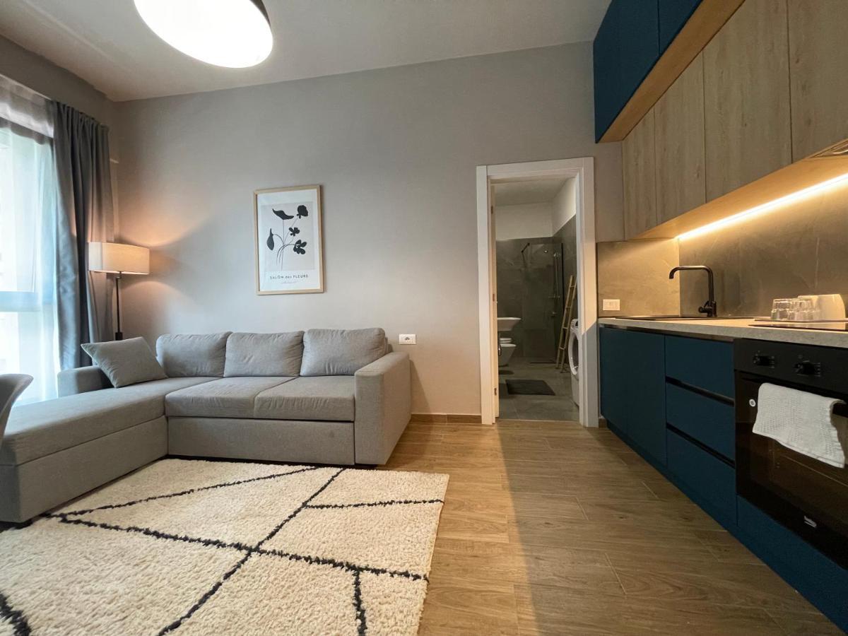 Square 21 Apartments Tirana Bagian luar foto